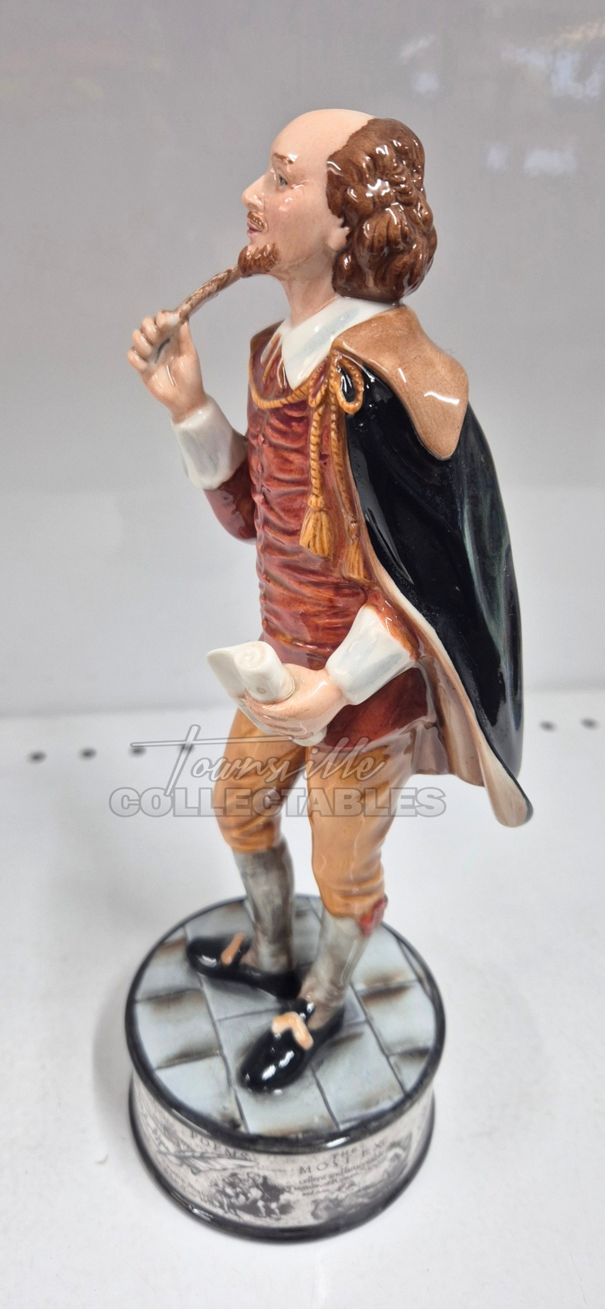 William Shakespeare HN5128 Royal Doulton The Pioneers Collection. Limited Edition #0141 of only 350 pieces world wide. Hand made and Hand painted in England. Personally signed by Michael Doulton.