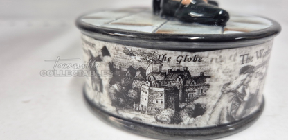 William Shakespeare HN5128 Royal Doulton The Pioneers Collection. Limited Edition #0141 of only 350 pieces world wide. Hand made and Hand painted in England. Personally signed by Michael Doulton.