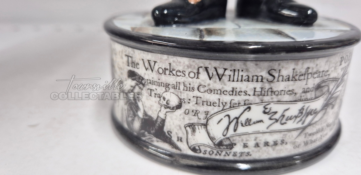 William Shakespeare HN5128 Royal Doulton The Pioneers Collection. Limited Edition #0141 of only 350 pieces world wide. Hand made and Hand painted in England. Personally signed by Michael Doulton.